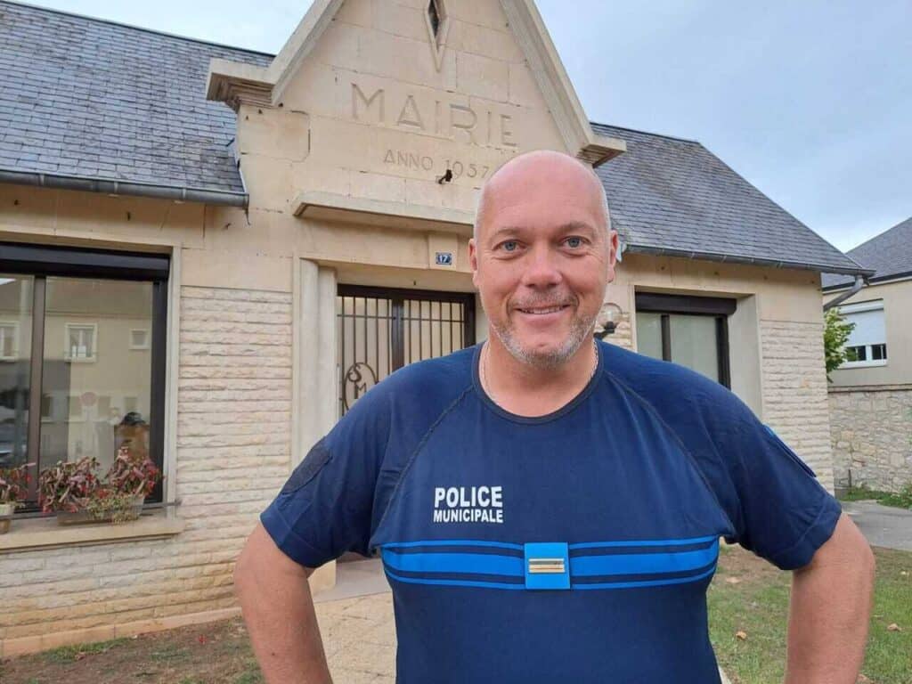 , David Laurence arrive à sa tête